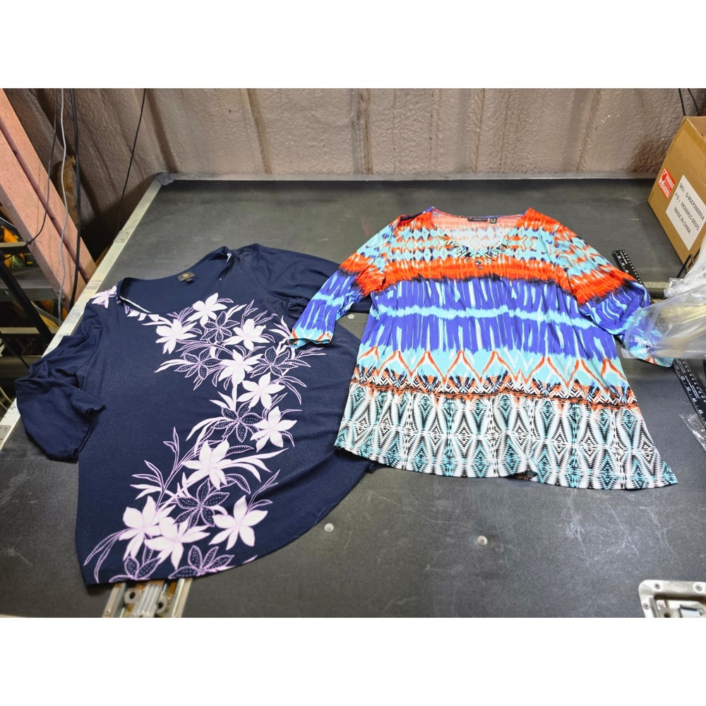 Lot of 2 Womens Plus 2X Tops Susan Graver Artisan Embellished JM Collection Navy
